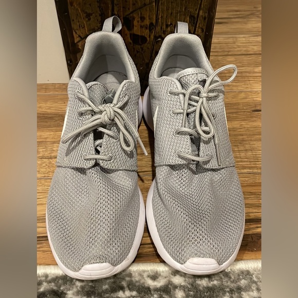 Nike Shoes - Picture 1 of 3